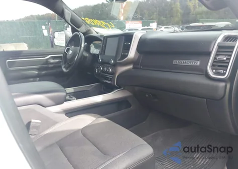 2021 Ram 1500 Big Horn 4X4 5'7 Box из США, поврежденный, VIN 1C6SRFFT2MN655375